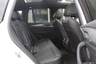 BMW iX3 BMW iX3 High Executive 80 kWh / Panoramadak / 360Camera / Head-up / 20'' / Leder / Harman Kardon / Sfeerverlichting / Dodehoek / DAB / Stoelverwarming / ACC - afbeelding nr 12