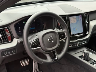 Volvo XC60 Volvo XC60 2.0 T6 R DESIGN RECHARGE Long Range Panodak ACC 21 Inch - afbeelding nr 37