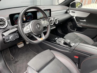 Mercedes-Benz CLA Mercedes CLA-klasse 200 AMG-Line|Pano|Sfeer|Camera|CarPlay - afbeelding nr 11