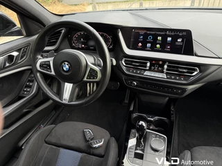 BMW 1 Serie BMW 1-serie 120i High Executive M-sport Pano LED Sfeer Kuip - afbeelding nr 10