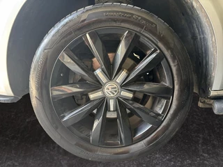 Volkswagen Transporter Volkswagen Transporter 2.0 TDI L2H1 | R-line | Dubbel Cabine | JBL | 5-zitter | NAP | T - afbeelding nr 14