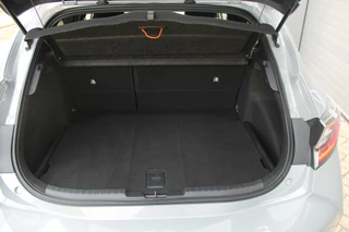 Toyota Corolla Toyota Corolla 2.0 Hybrid Business Plus | Stoel en Stuurverwarming | JBL Sound | Carplay | - afbeelding nr 16