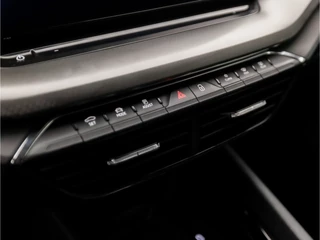 Škoda Octavia Automaat (VIRTUAL COCKPIT, APPLE CARPLAY, GROOT NAVI, CLIMATE, SPORTSTOELEN, LED KOPLAMPEN, LANE ASSIST, TREKHAAK, PARKEERSENSOREN, NIEUWE APK, NIEUWSTAAT) - afbeelding nr 10