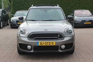 MINI Countryman MINI Countryman Mini 2.0 Cooper S E ALL4 Chili / Panoramadak / Camera / Head-up / 19'' / Leder / Navigatie / Stoelverwarming / DAB / Cruise Control / SoH 94% - afbeelding nr 9
