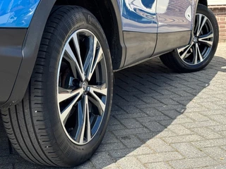 Nissan QASHQAI Nissan QASHQAI 1.3 DIG-T 140pk N-CONNECTA CARPLAY/PANODAK/360CAMERA/1e EIG/NL-AUTO - afbeelding nr 23