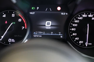 Alfa Romeo Giulia Alfa Romeo GIULIA 2.0 T GME AWD Ti 280 Pk / FACELIFT / Aut / Navi / Camera / Memory / Acc / Lane Assist / Led / 19 Inch - afbeelding nr 23