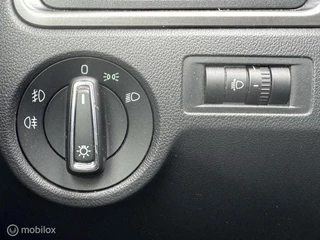 Škoda Rapid Skoda Rapid 1.2 TSI Greentech JOY Pano/stoelv/navi - afbeelding nr 25