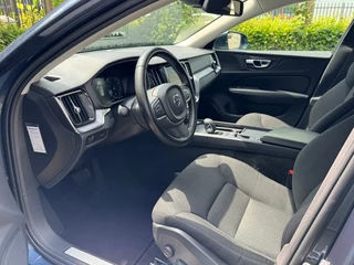 Volvo V60 Volvo V60 2.0 B3 Autom.Momentum Advantage + Camera + Stuurverw. + Lmv 10/2021! - afbeelding nr 13