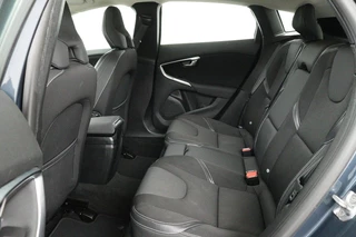 Volvo V40 Volvo V40 2.0 T2 Nordic+ | Stoelverwarming | Full LED |  Camera | Standkachel | Navigatie | Bluetooth | Climate control | Cruise control - afbeelding nr 6