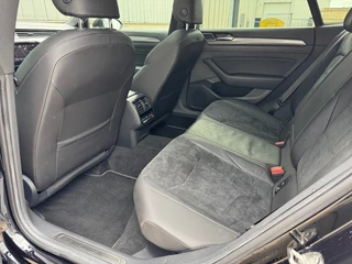 Volkswagen Arteon Volkswagen Arteon 2.0 TSI R-Line 190pk DSG Panodak trekhaak - afbeelding nr 12