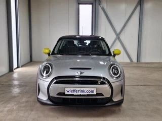 MINI Electric MINI Electric Mini Classic 33 kWh 184pk | Camera | Stoelverwarming | Draadloze lader - afbeelding nr 3