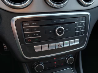Mercedes-Benz CLA Mercedes-Benz CLA 180 122pk Automaat AMG Night Edition Plus | Origineel NL | Navi | Airco | Cruise | Led Koplampen | Pdc V+A+Assist | Licht+Regensensor | Privacy Glass | 18''lm - afbeelding nr 13