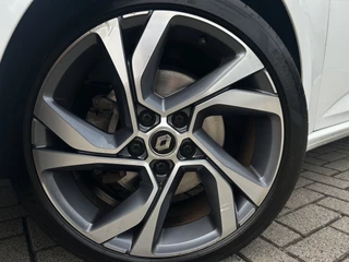 Renault Megane E-Tech Renault Megane E-Tech Estate 1.6 Plug-In Hybrid 160 R.S. Line - afbeelding nr 4