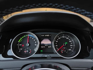 Volkswagen Golf Volkswagen Golf 1.4 TSI PHEV GTE | PANO / ACC / LED / CARPLAY / CAMERA / P.SENSOR V+A / LEDER-ALCANTARA / STOELVERW. / LANE ASS ! - afbeelding nr 48