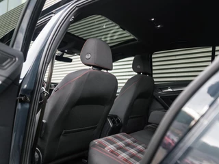 Volkswagen Golf Volkswagen Golf 2.0 TSI GTI Performance Pano Keyless Virtual Trekhaak - afbeelding nr 19