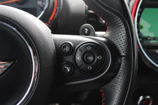 MINI Clubman MINI Clubman Mini 2.0 Cooper S Chili Serious Business / Leder / 19'' / Navigatie / Keyless / Getint glas / Parkeerhulp V+A / Stoelverwarming / DAB / Cruise Control - afbeelding nr 32