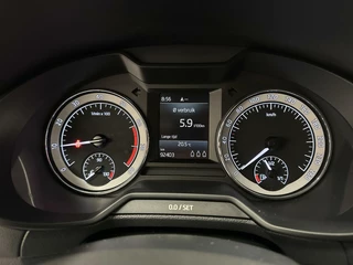 Škoda Octavia Skoda Octavia 1.0 TSI Greentech Sport Business LEDER STOF - afbeelding nr 23