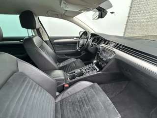 Volkswagen Passat Volkswagen Passat Variant 1.4 TSI GTE Highline - afbeelding nr 28