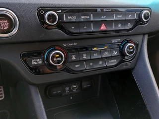Kia Niro Kia Niro 1.6 GDi 105pk Hybrid ExecutiveLine | Navi | Clima | Adap.Cruise | Leder+Verwarmd+Geventileerd+Elek.Verstel | UBL Sound | Keyless Entry | Dodehoek+Rijstrooksensor | Pdc V+A+Camera | 18''lm - afbeelding nr 15