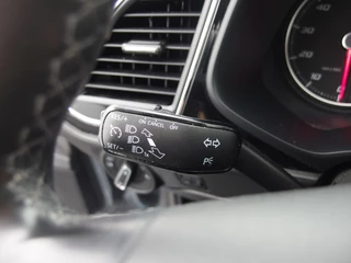 SEAT Leon TREKHAAK / NAVI / CLIMA / CARPLAY / PDC / BLUETOOTH / CRUISE / NL-AUTO - afbeelding nr 23