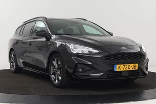 Ford Focus Ford Focus 1.5 EcoBoost ST Line | Camera | Carplay |  Full LED | Keyless | Navigatie | Climate control | Sportstoelen | Cruise control - afbeelding nr 29