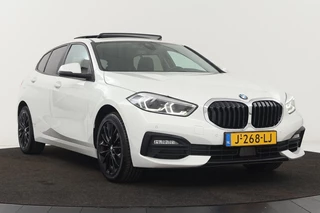 BMW 1 Serie BMW 1-serie 118i Advantage | Panoramadak | Stoelverwarming |  Camera | Sportstoelen | Full LED | Navigatie | Live Cockpit - afbeelding nr 28
