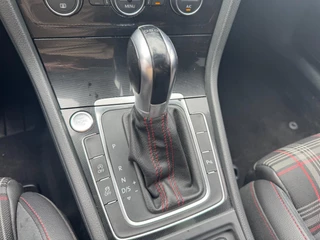 Volkswagen Golf Volkswagen Golf 2.0 TSI GTI Performance /ACC /LED /Pano /Carplay - afbeelding nr 25