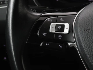 Volkswagen Tiguan Volkswagen Tiguan 1.5 TSI R-Line | DSG | 360 camera | Active Info |  Keyless | Adaptive cruise | Trekhaak | Full LED | Park Assist | Carplay | Navigatie - afbeelding nr 15
