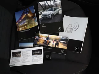 Mercedes-Benz GLC Mercedes-Benz GLC-klasse BLACK SERIES PACK 250 4MATIC Premium Plus Automaat | Navigatie | 360° camera | Privacy Glass | - afbeelding nr 17