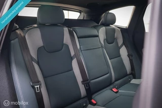 Volvo XC60 Volvo XC60 2.0 Recharge T8 AWD R-Design 390 pk | Trekhaak | Schuifdak | Dealer onderhouden | Camera | DAB | Stoel + stuurwiel verwarming | rijklaar incl garantie | - afbeelding nr 18