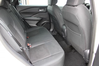 Nissan QASHQAI Nissan QASHQAI 1.3 MHEV Acenta + Stoel -/ Stuur & Voorruit verwarming - afbeelding nr 12