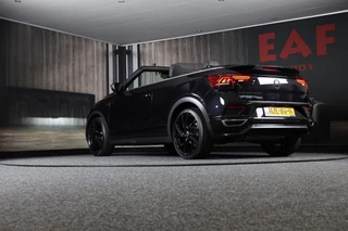 Volkswagen T-Roc Volkswagen T-Roc Cabrio 1.5 TSI R-Line / AUT / Acc / Digital Cockpit / Lane Assist / Dode Hoek / Leder / Camera / Navi / 20 Inch - afbeelding nr 36