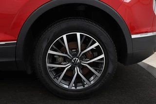 Volkswagen Tiguan Volkswagen Tiguan 1.4 TSI eHybrid Life | Stoel & stuurverwarming |  Carplay | Adaptive cruise | Full LED | Navigatie | Parkeerhulp | Active Info Display - afbeelding nr 30