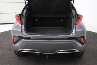Toyota C-HR Toyota C-HR 2.0 Hybrid First Edition | 184pk | Stoelverwarming | Carplay | Adaptive cruise | Trekhaak | Camera | Navigatie | Full LED - afbeelding nr 12