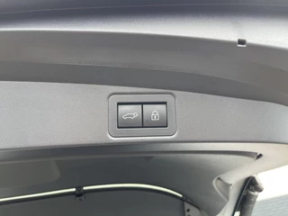 Toyota Corolla Touring Sports Toyota Corolla Touring Sports 2.0 Hybrid GR-Sport | Pano | Trekhaak | CarPlay | ACC | LED | Camera | 18 inch - afbeelding nr 26