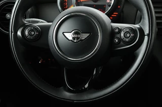 MINI One Mini One 1.2 One | Automaat | Navigatie | PDC |  Cruise control | Airco | Bluetooth - afbeelding nr 8