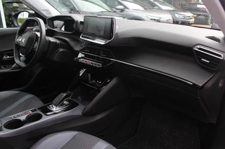 Peugeot e-2008 Peugeot e-2008 EV Allure 50 kWh / Camera / Half leder / Virtual Cockpit / 17'' / LED Koplampen / Keyless / Navigatie / Stoelverwarming / Cruise Control - afbeelding nr 13