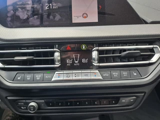 BMW 1 Serie | Navi | Sportinterieur | Stoelverw.| Head-up | Leder | M-Sport - Model 2020 - afbeelding nr 14