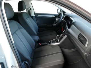 Volkswagen T-Roc Volkswagen T-Roc 1.5 TSI 150PK CARPLAY NAVI STOEL VERW. LED VIR.COCKPIT 03/2024 
