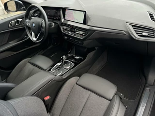 BMW 1 Serie BMW 1-serie 120i Shadow line 178 pk | Stoelverwarming | Carplay | - afbeelding nr 6