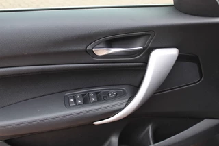 BMW 1 Serie BMW 1 Serie 118i High Exe. M Sport / Schuifdak / Camera / Leder / 18'' / Navigatie / Sportstoelen / Stoelverwarming / DAB / Cruise Control - afbeelding nr 21