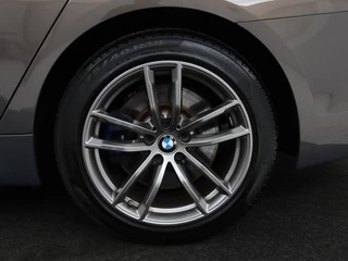 BMW 5 Serie BMW 5-serie 530e iPerformance M-sport | Schuifdak | Camera | Alcantara | Stoelverwarming | Carplay | Elektrische sportstoelen | Full LED | Navigatie | Live Cockpit - afbeelding nr 32