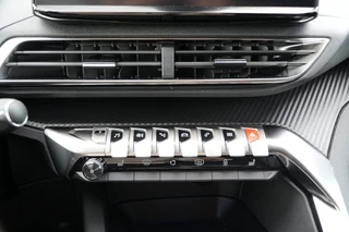 Peugeot 3008 Peugeot 3008 ALLURE PACK BUSINESS PLUG-IN HYBRID 1.2-180 EAT8 automaat -incl. 12 maanden garantie & rijklaar - afbeelding nr 17