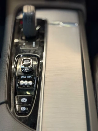 Volvo XC90 Volvo XC90 2.0 T8 Recharge AWD R-Design 7p PANO HUD 360* - afbeelding nr 48