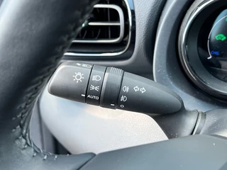 Toyota Yaris Toyota Yaris 1.5 Hybrid Executive Automaat | Pano | Navi | NL auto - afbeelding nr 18