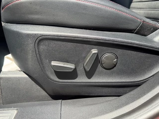 Ford Kuga Ford Kuga 2.5 PHEV AUT. ST-LINE X LED NAVI CAMERA CARPLAY AIRCO LMV PDC - afbeelding nr 14