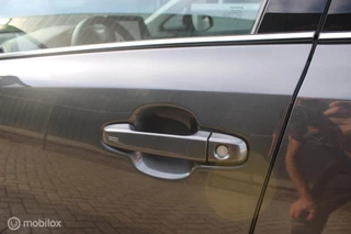 Toyota C-HR Toyota C-HR 1.8 Hybrid Dynamic 1e Eigenaar NL Auto | Parkeersensoren | Full Led. - afbeelding nr 23