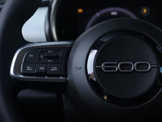 Fiat 600 Fiat 600 600e La Prima 54 kWh | Navi | Camera | Carplay | 18