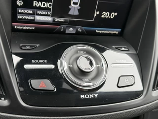 Ford Kuga Ford Kuga 1.5 Ecoboost Titanium Styling Pack 150pk | Trekhaak | Panoramadak | Touch Screen | Xenon | Achteruitrijcamera - afbeelding nr 25