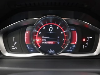 Volvo V70 Volvo V70 T4 AUT(6) POLAR+ LUXURY LINE HARMAN KARDON KEYLESS ACC SCHUIFDAK - afbeelding nr 18